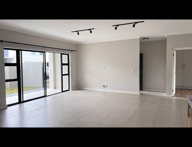 3 BEDROOM APARTMENT TO LET IN SANDOWN